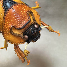 画像をギャラリービューアに読み込む, ムネアカセンチコガネのポーチ Geotrupidae pouch