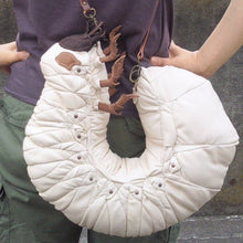 画像をギャラリービューアに読み込む, カブトムシの幼虫のBAG Beetle larva bag