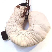 Load image into Gallery viewer, カブトムシの幼虫のBAG  Beetle larva bag
